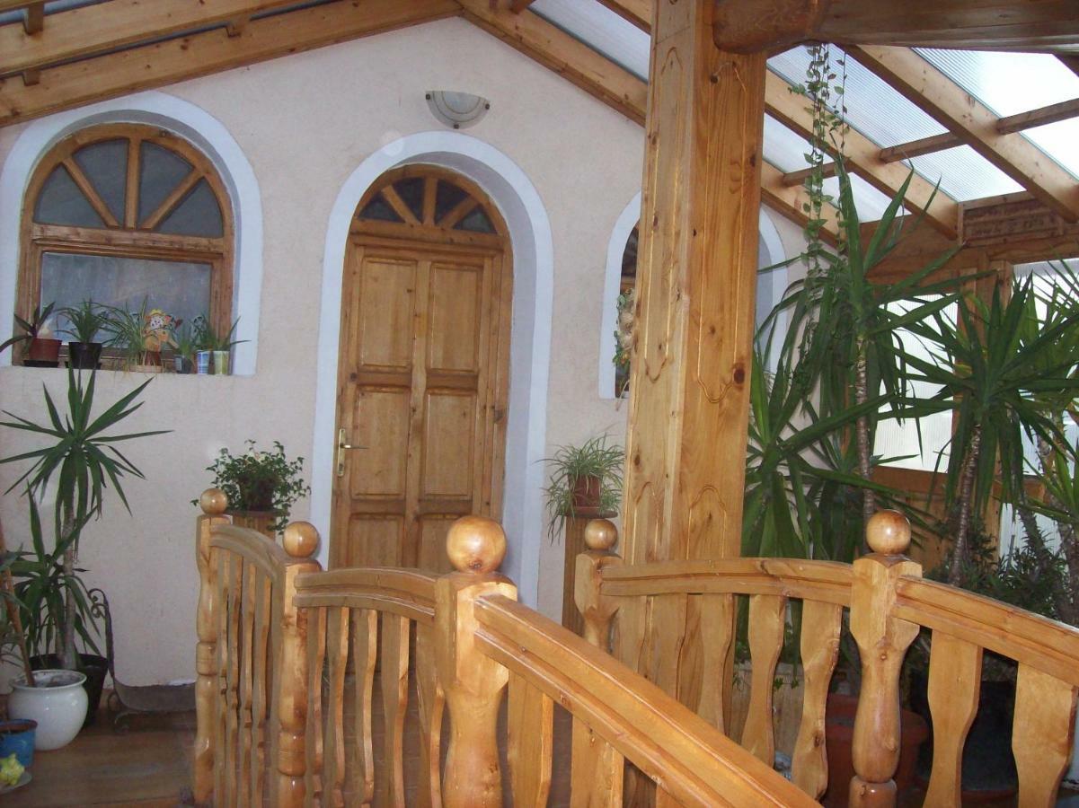 Lila Akac Vendeghaz Hotel Dabrony Exterior photo